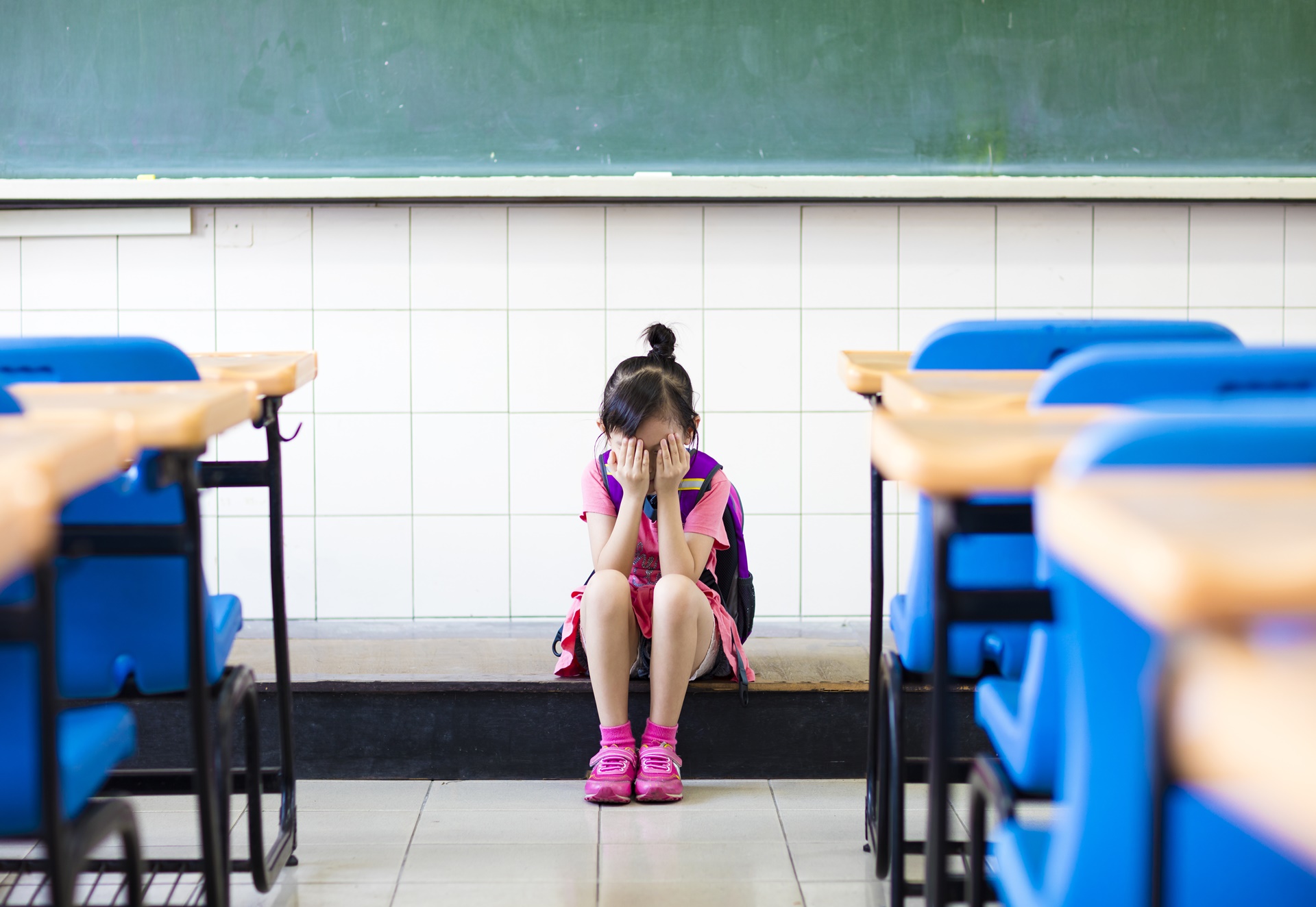 Como ajudar seu filho a perder a timidez excessiva na escola