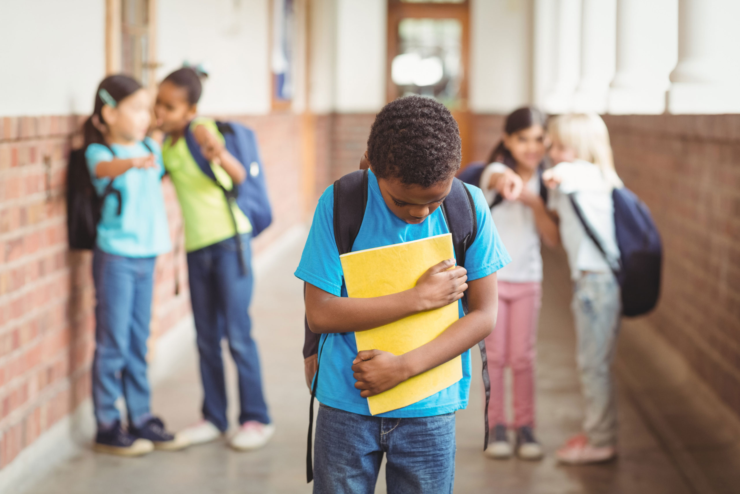 8 sinais que indicam que seu filho está sofrendo Bullying na escola